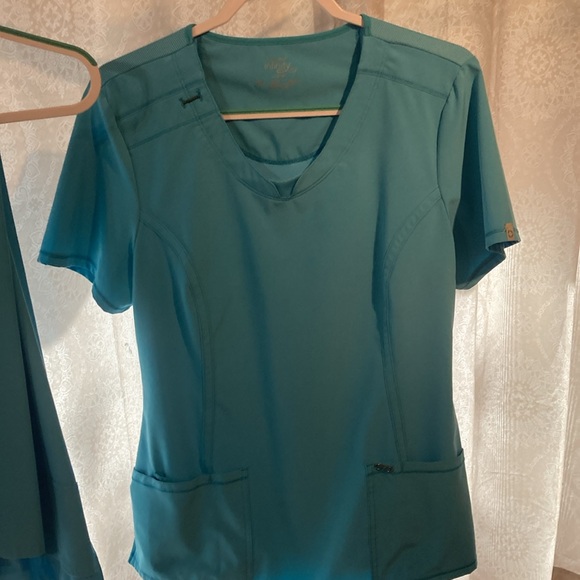 Scrubs great condition sold as set will not separate All Size Large - Picture 6 of 12